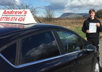 Tom Williams Llandudno Junction Driving Test pass picture